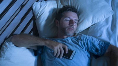 İphone Şarj kablosu ucundaki tehlike